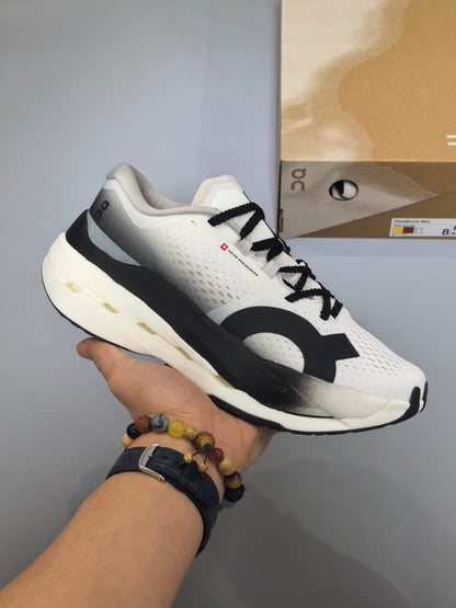 Velaris Runner "White-Black"